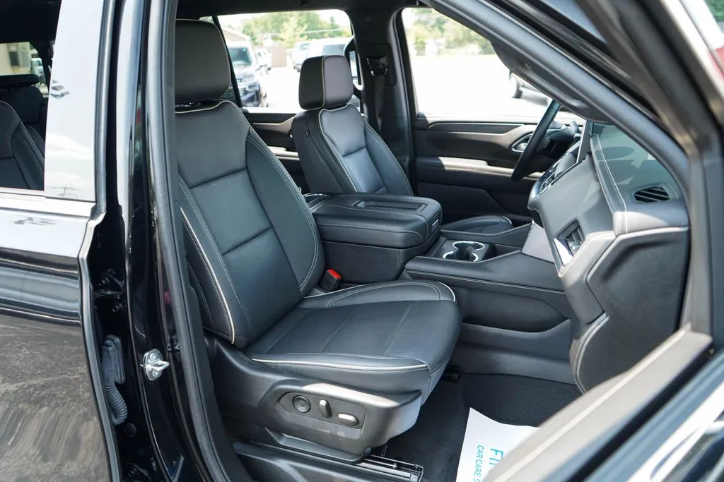 2024 GMC Yukon XL SLT - Photo 12