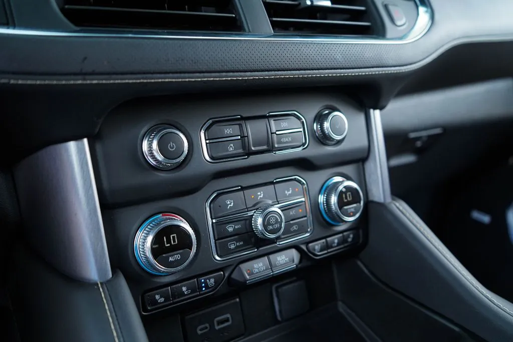 2024 GMC Yukon XL SLT - Photo 27