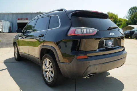 Another view of 2019 Jeep Cherokee Latitude Plus for sale in Moore, SC at TLC Motors