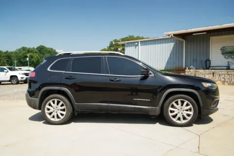 Photos of 2019 Jeep Cherokee Latitude Plus for sale in Moore, SC at TLC Motors