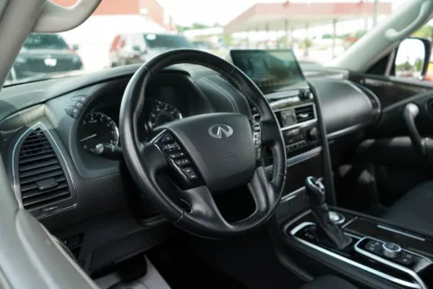 More photos of 2024 INFINITI QX80 LUXE at TLC Motors, SC