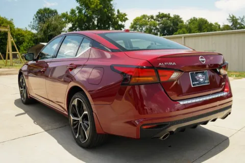 More photos of 2023 Nissan Altima 2.5 SR at TLC Motors, SC