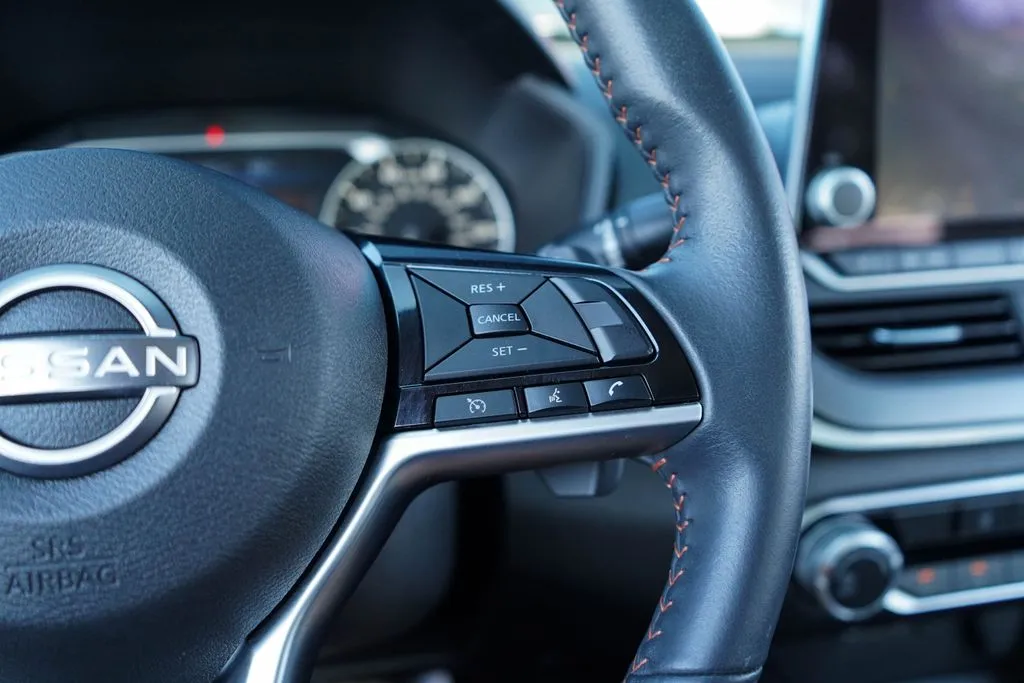 Nissan Altima photo 28