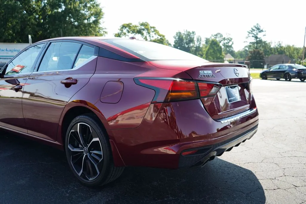 Nissan Altima photo 20