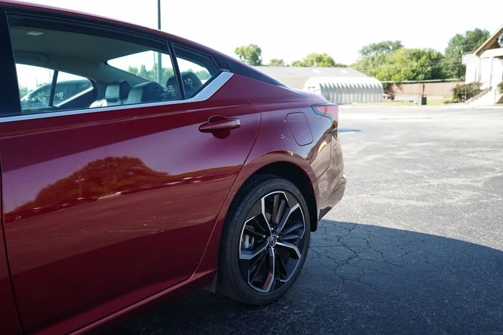 Nissan Altima photo 21