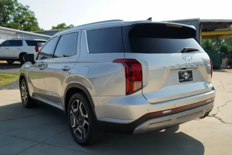 More photos of 2024 Hyundai Palisade SEL at TLC Motors, SC