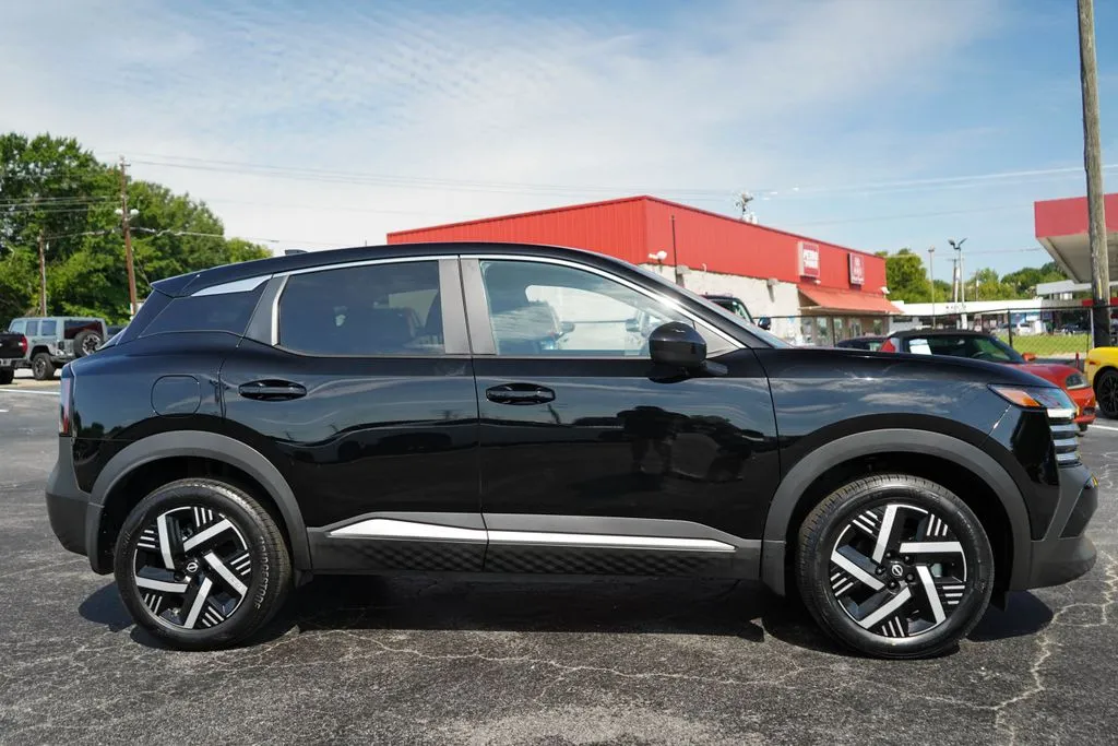 Nissan Kicks photo 2