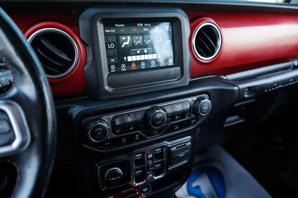 Jeep Wrangler photo 7