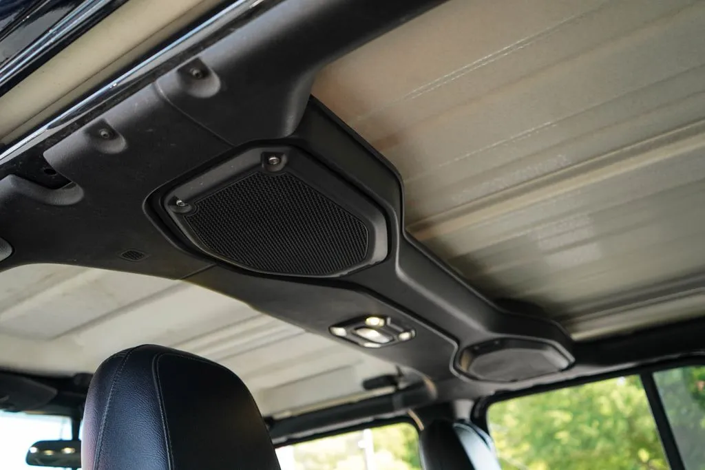 Jeep Wrangler photo 14