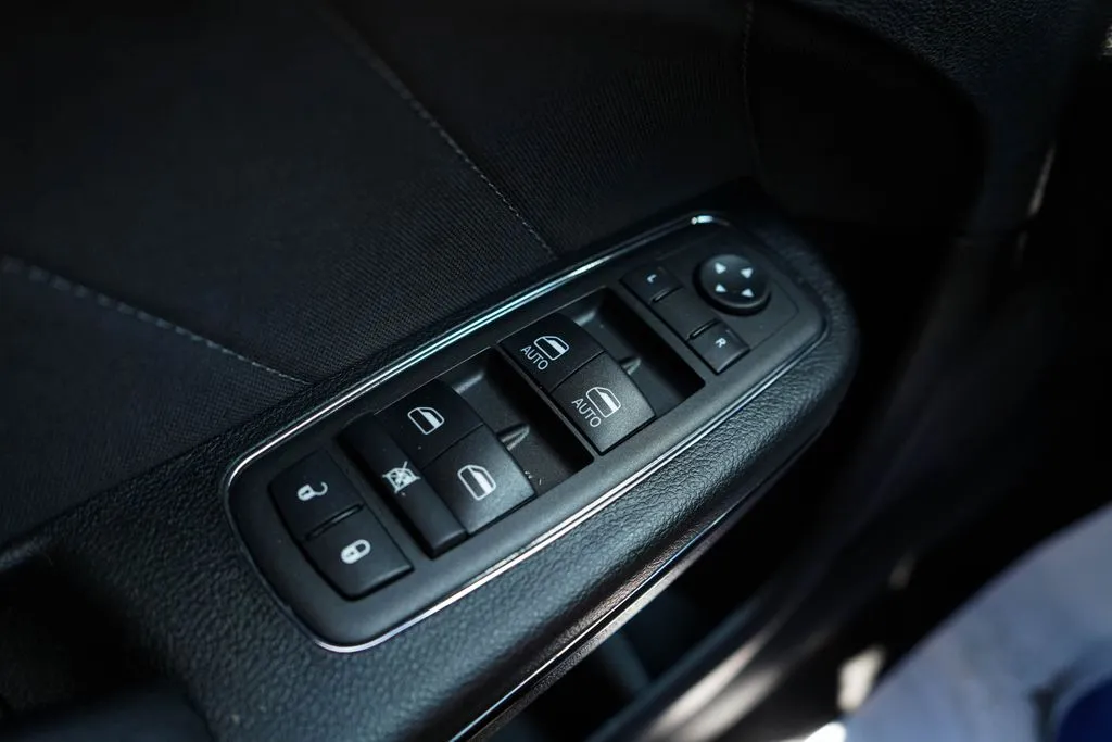 Dodge Charger photo 29