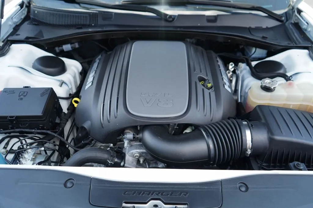 Dodge Charger photo 14