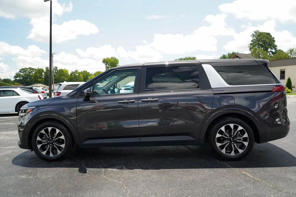 Kia Carnival photo 25