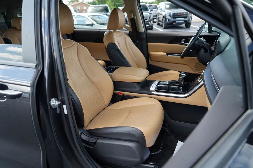 Kia Carnival photo 12