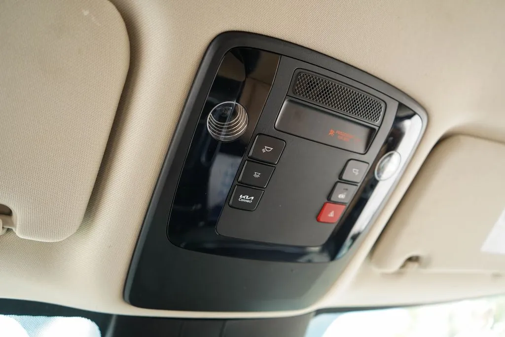 Kia Carnival photo 11