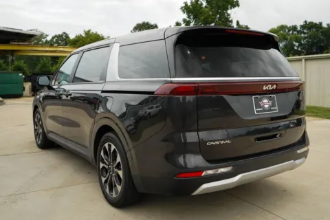 More photos of 2024 Kia Carnival EX at TLC Motors, SC