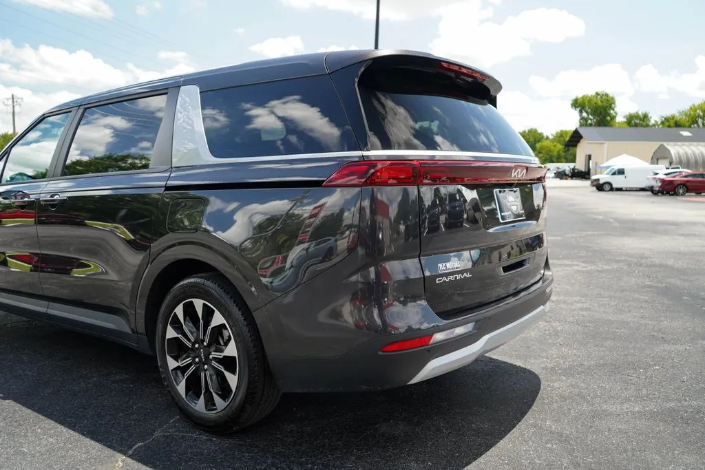 Kia Carnival photo 22