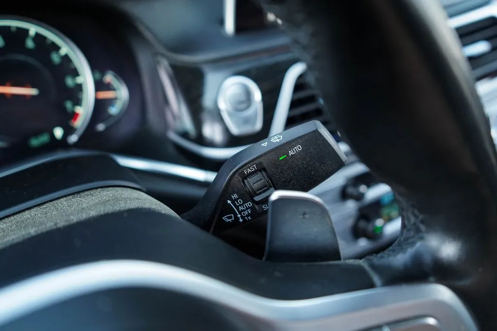 BMW 7 Series photo 35