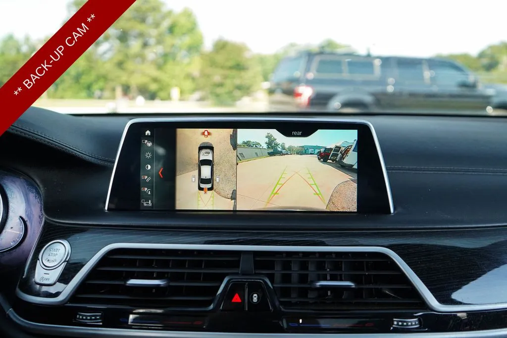 BMW 7 Series photo 11