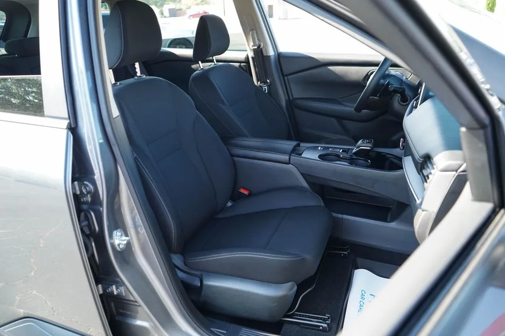 Nissan Rogue photo 12