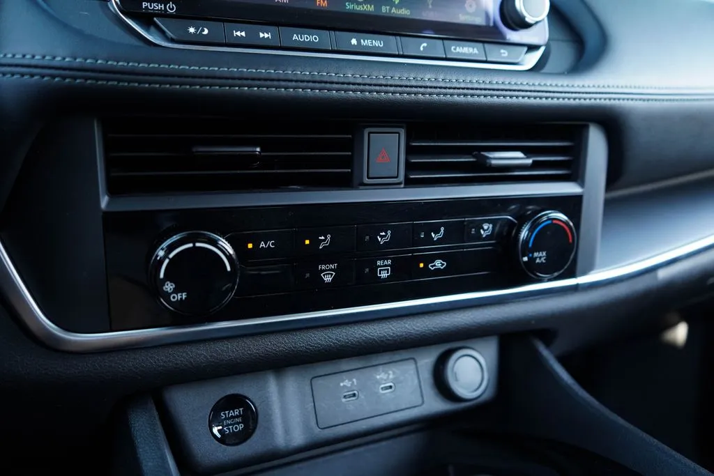 Nissan Rogue photo 26