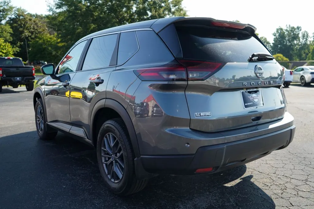 Nissan Rogue photo 18