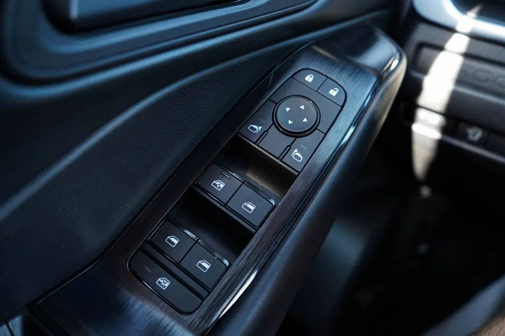 Nissan Rogue photo 29