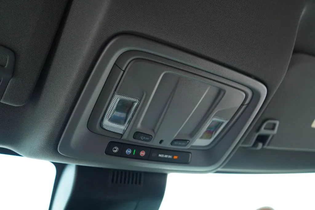 Chevrolet Silverado photo 11