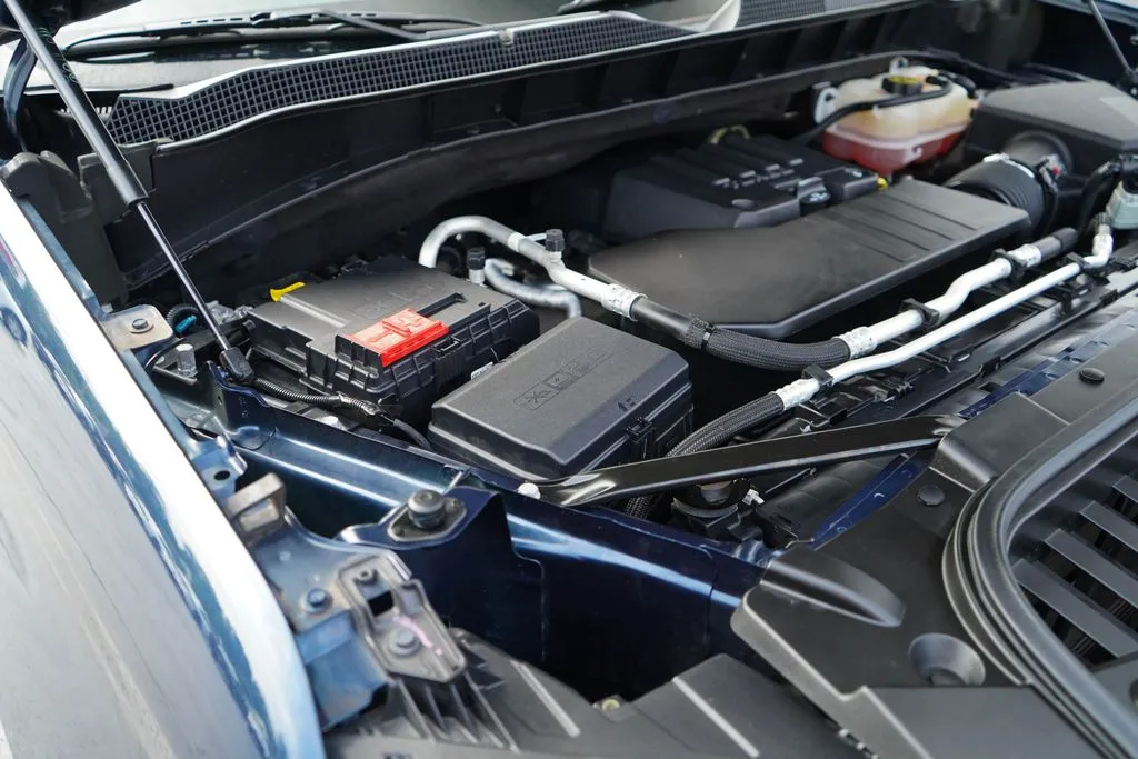 Chevrolet Silverado photo 35