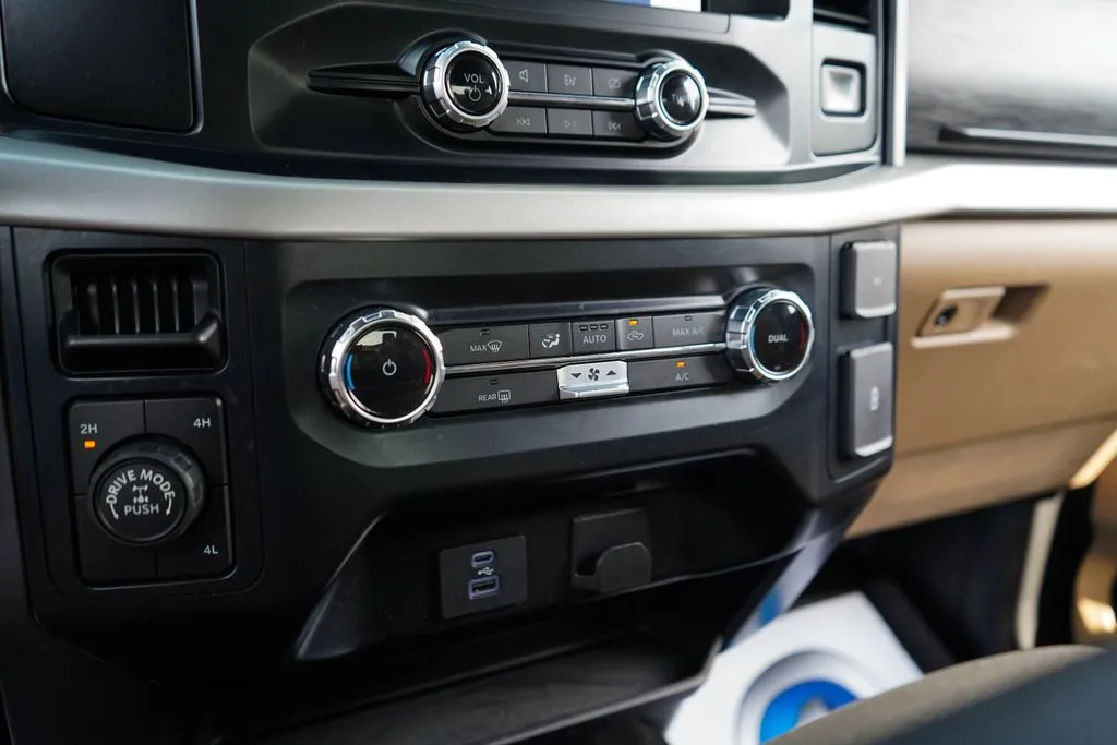Ford F-150 photo 29