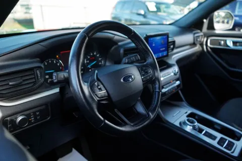 More photos of 2020 Ford Explorer XLT at TLC Motors, SC