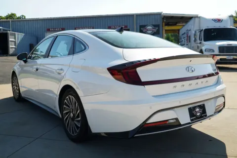 More photos of 2021 Hyundai Sonata Hybrid Limited at TLC Motors, SC
