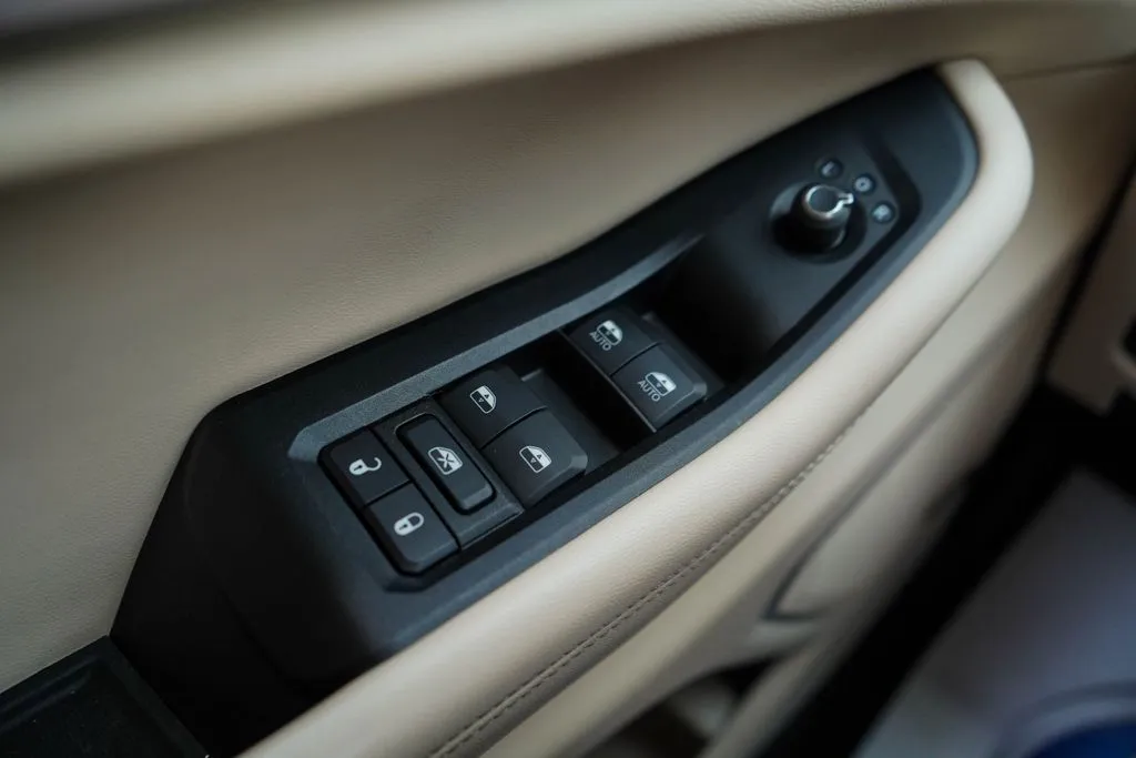 Jeep Grand Cherokee L photo 32