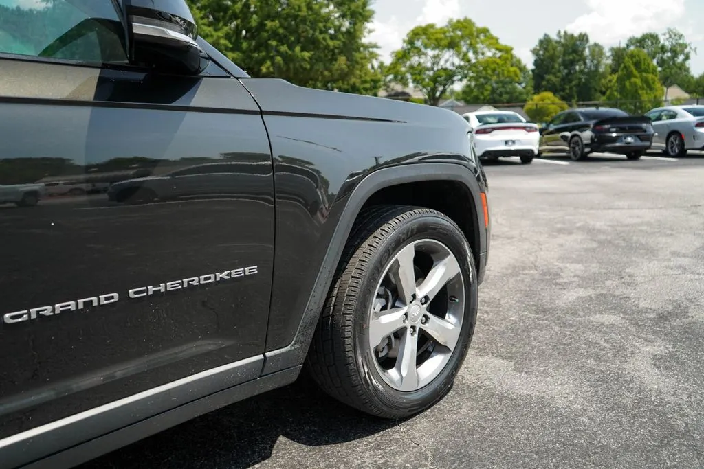 Jeep Grand Cherokee L photo 20