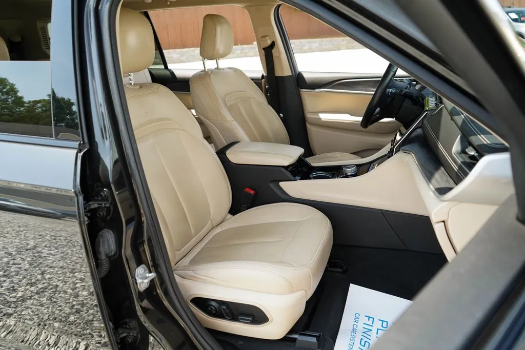 Jeep Grand Cherokee L photo 13