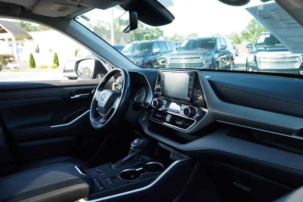 Toyota Highlander photo 14