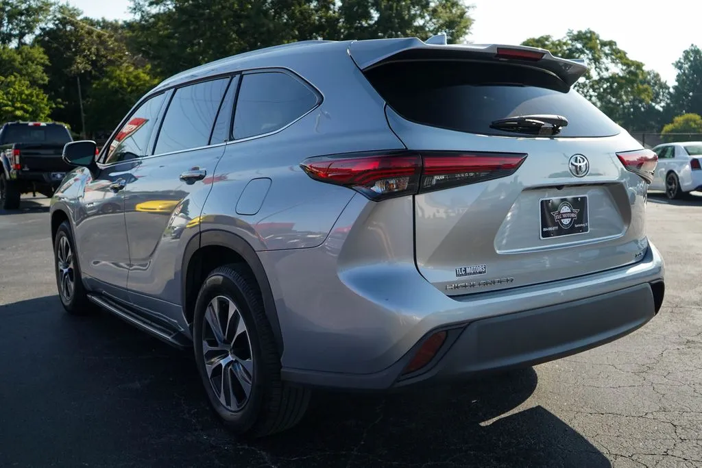 Toyota Highlander photo 3