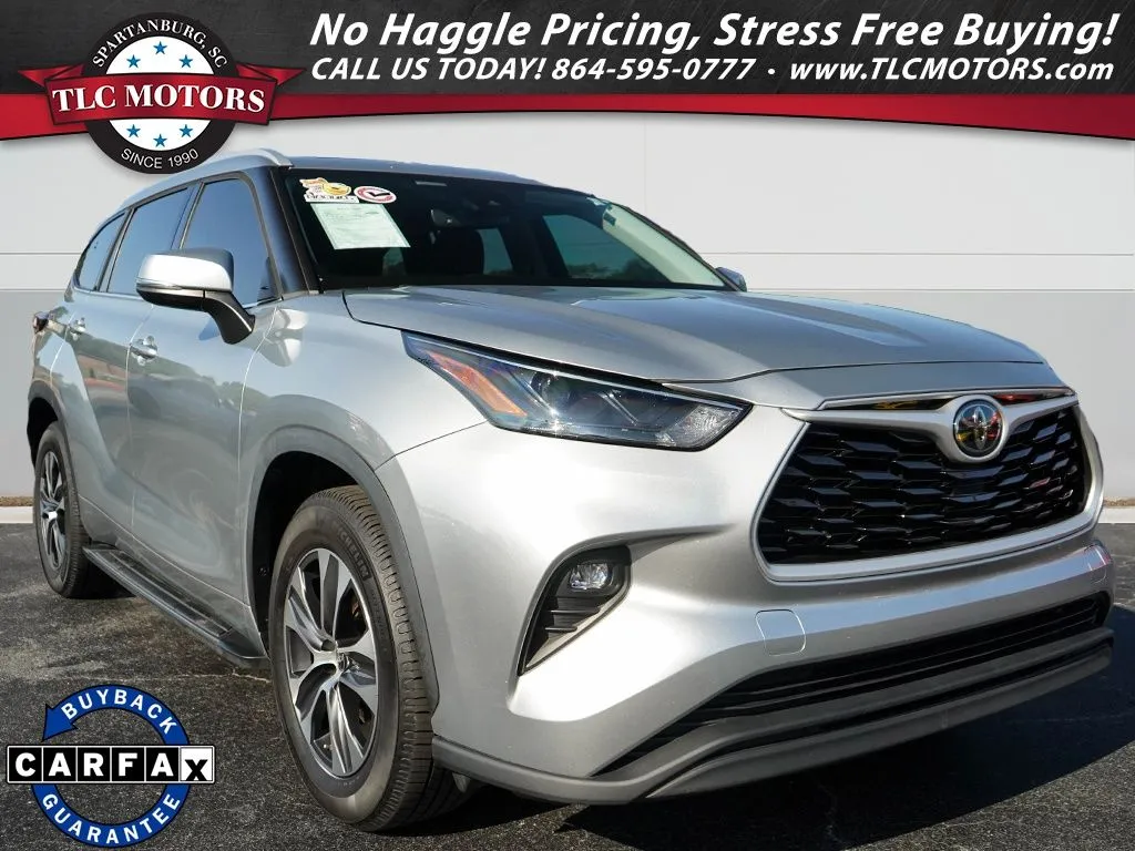 Silver 2022 Toyota Highlander XLE for sale in Moore, SC