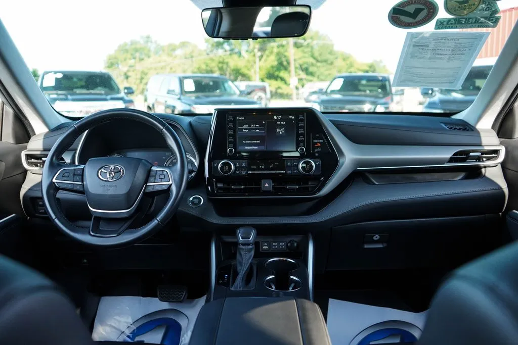 Toyota Highlander photo 9