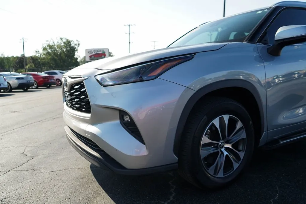 Toyota Highlander photo 18