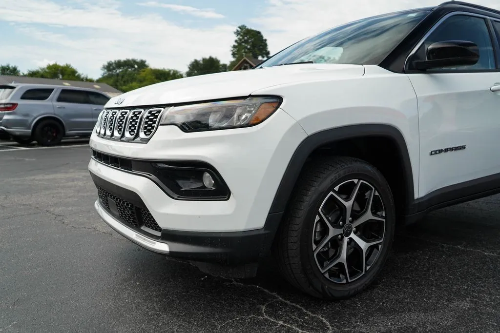 Jeep Compass photo 17