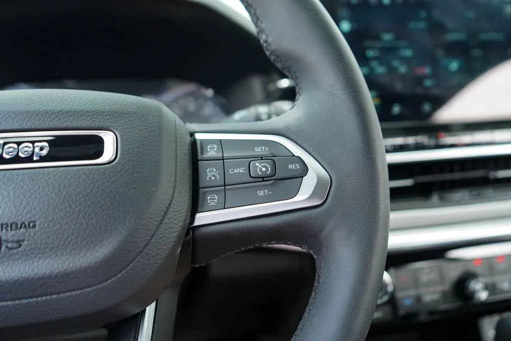 Jeep Compass photo 32