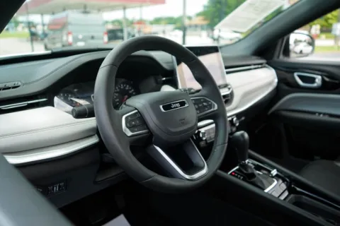 More photos of 2025 Jeep Compass Limited at TLC Motors, SC