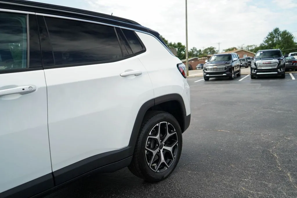 Jeep Compass photo 22