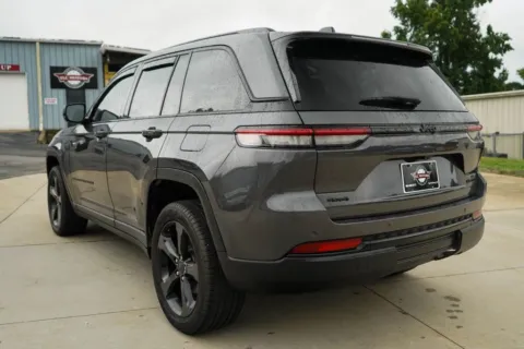More photos of 2025 Jeep Grand Cherokee Limited at TLC Motors, SC