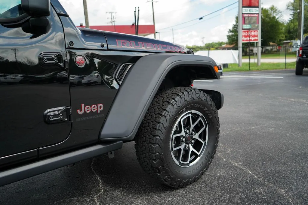 Jeep Wrangler photo 18