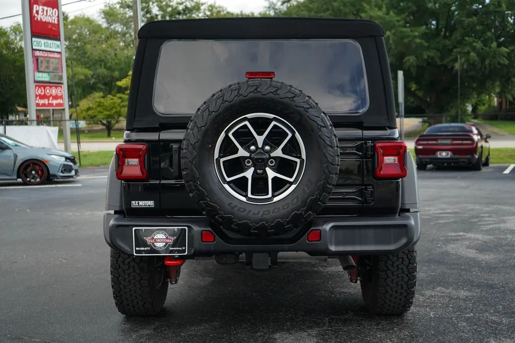Jeep Wrangler photo 19