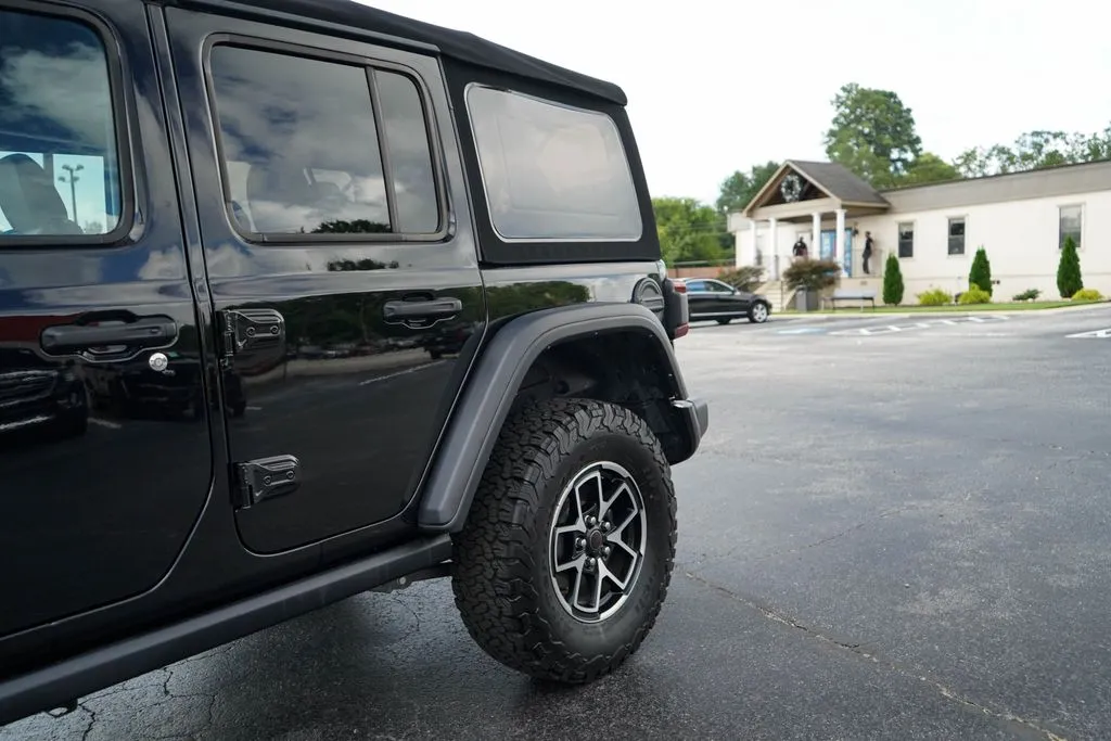 Jeep Wrangler photo 23