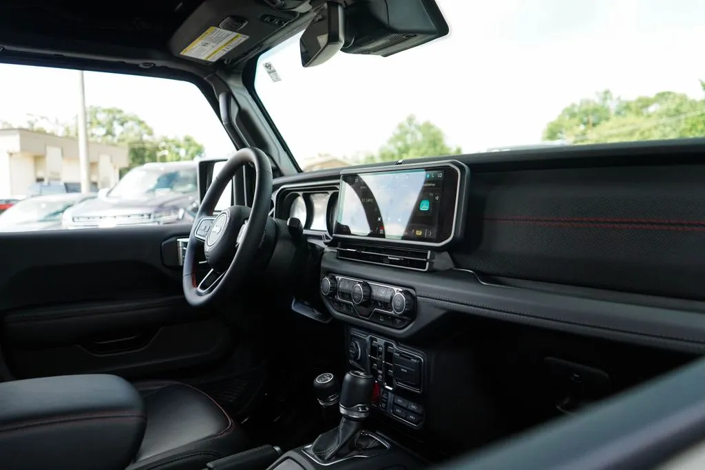 Jeep Wrangler photo 13