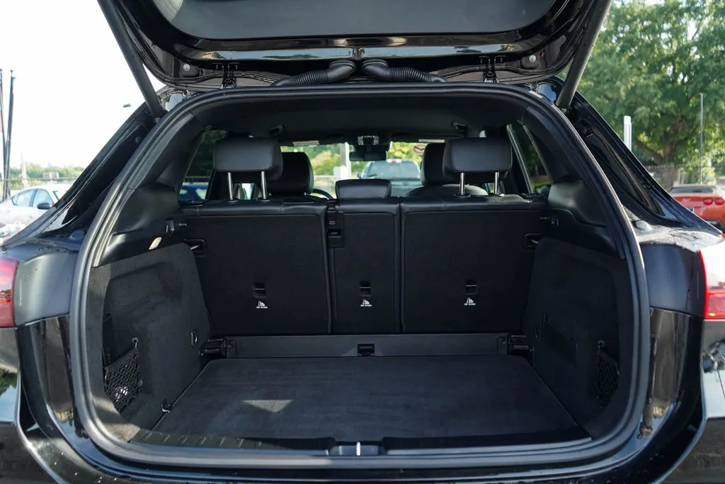 Mercedes-Benz GLA photo 20
