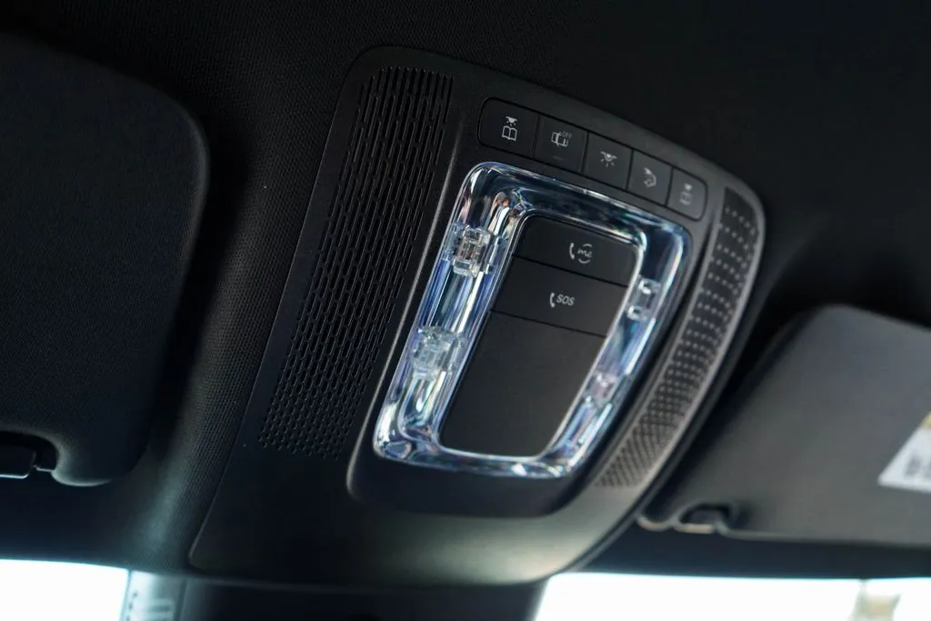 Mercedes-Benz GLA photo 11